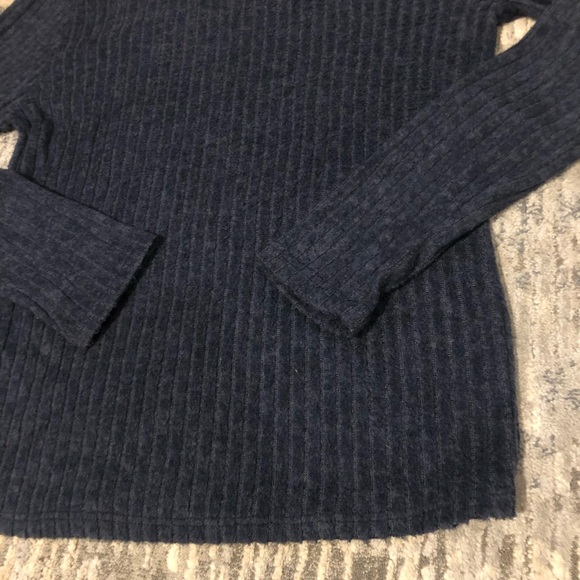 Caution to the wind mock neck sweater Small? Soft lightweight navy blue - Picture 2 of 8